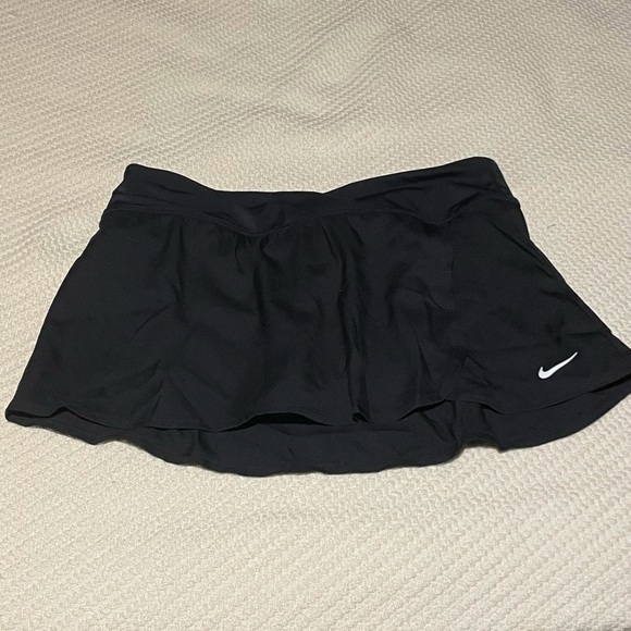 Nike Mini Tennis Skirt w Slit - Picture 2 of 3
